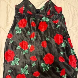 Maidenform Black and Red Floral Chemise with Lace Trim